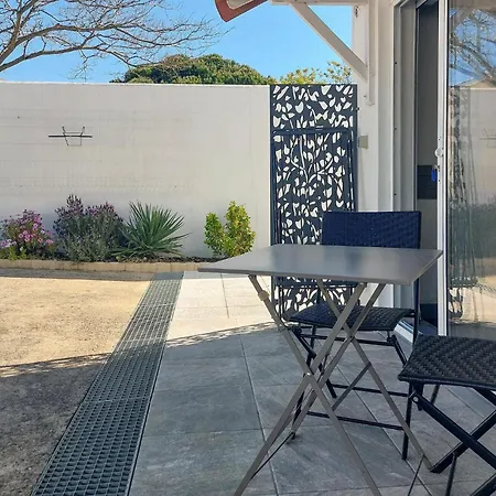 1 Bedroom Beautiful In *
